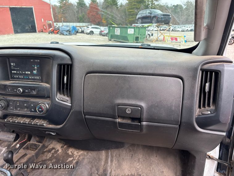 image for item YA1187 2016 Chevrolet Silverado 3500HD flatbed pickup truck