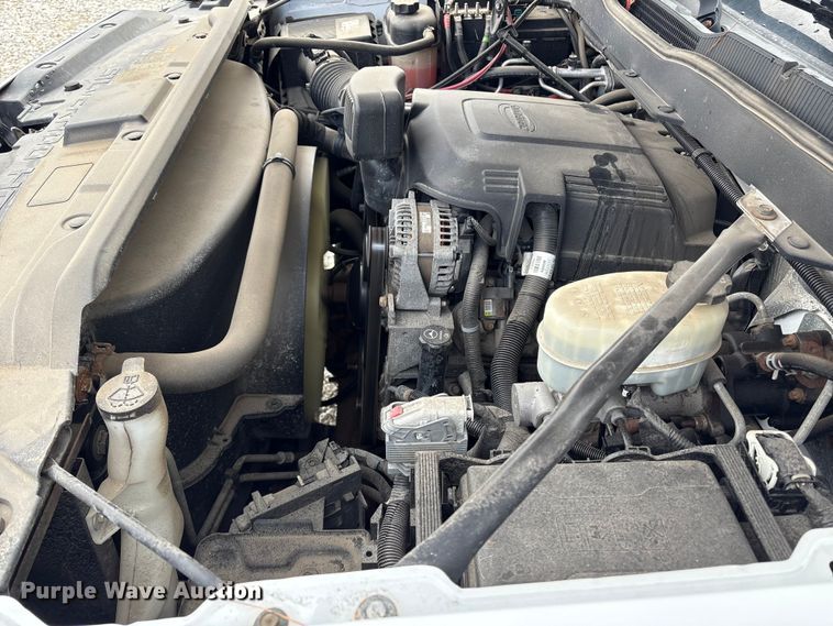 image for item YA1187 2016 Chevrolet Silverado 3500HD flatbed pickup truck