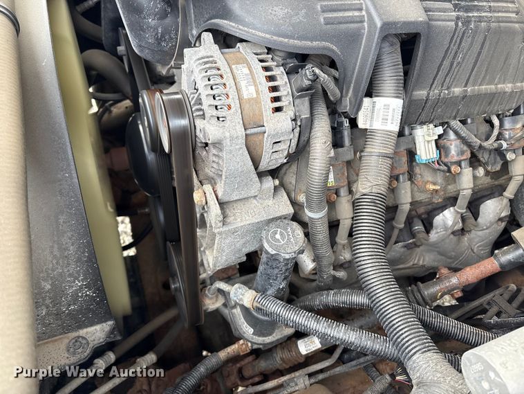 image for item YA1187 2016 Chevrolet Silverado 3500HD flatbed pickup truck