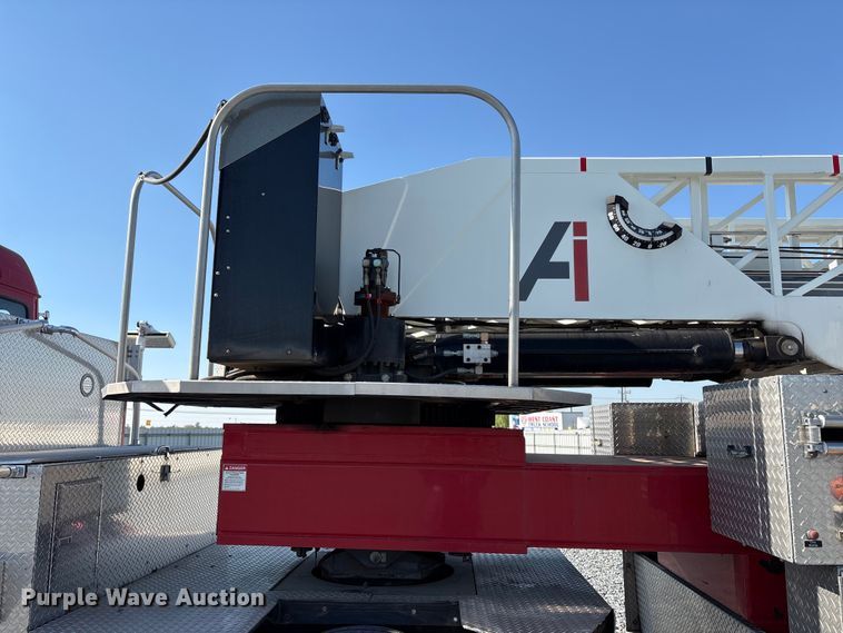 image for item YA1212 2000 Freightliner FL112 tractor-drawn aerial fire truck