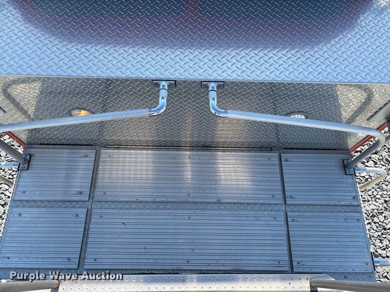 image for item YA1212 2000 Freightliner FL112 tractor-drawn aerial fire truck