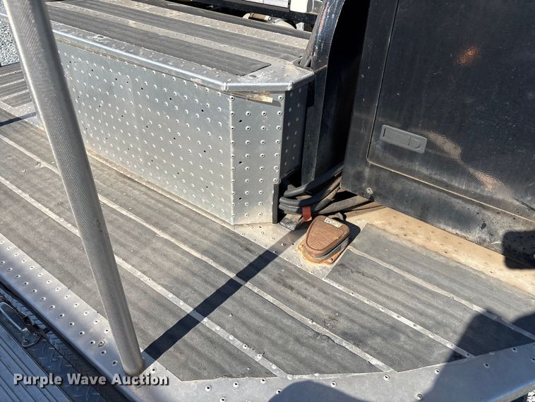 image for item YA1212 2000 Freightliner FL112 tractor-drawn aerial fire truck