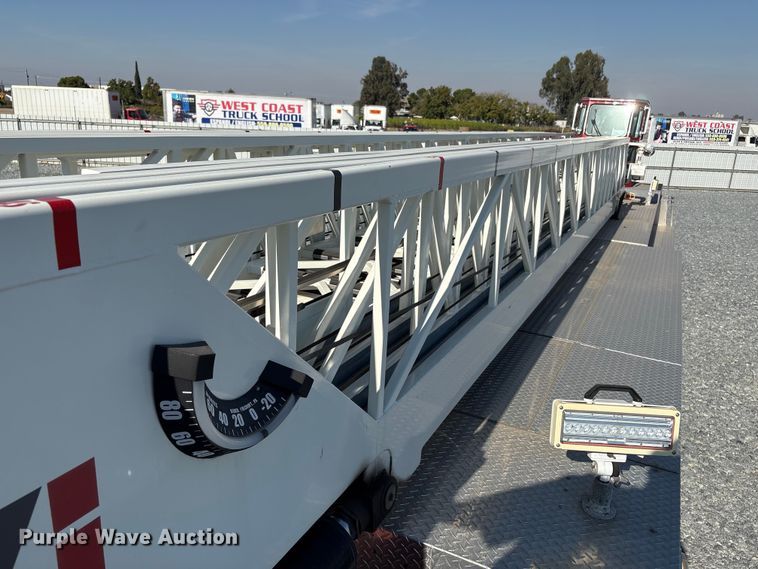 image for item YA1212 2000 Freightliner FL112 tractor-drawn aerial fire truck