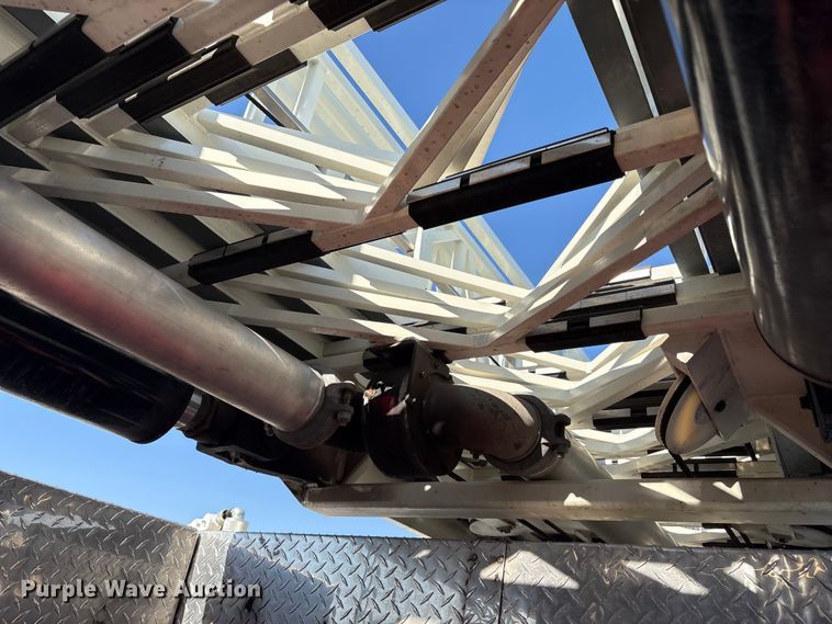 image for item YA1212 2000 Freightliner FL112 tractor-drawn aerial fire truck