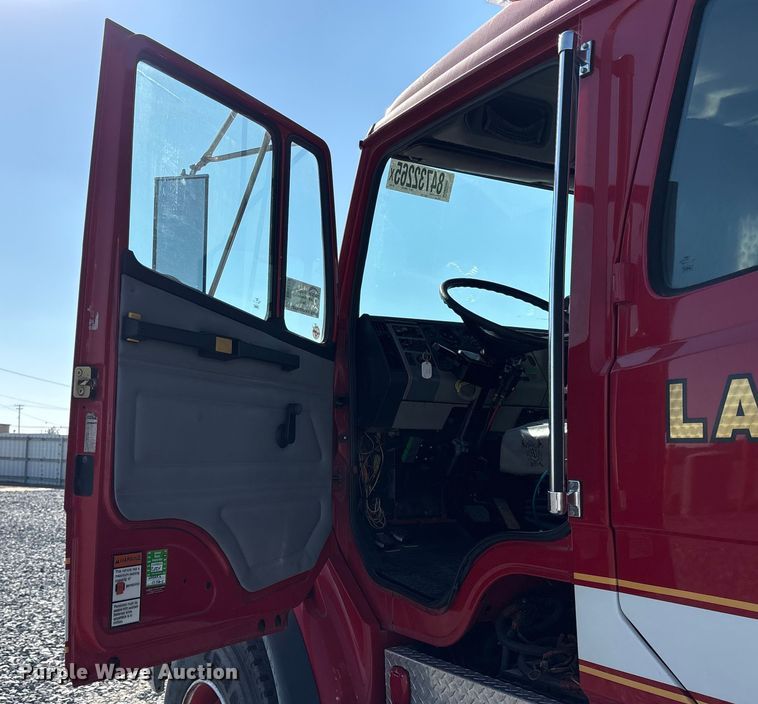 image for item YA1212 2000 Freightliner FL112 tractor-drawn aerial fire truck