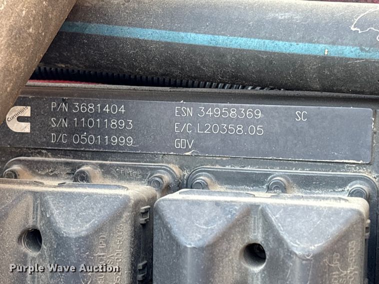 image for item YA1212 2000 Freightliner FL112 tractor-drawn aerial fire truck