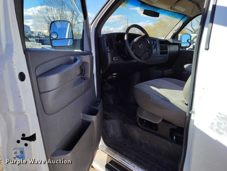 image for item YA1397 2014 GMC Savana G2500 van