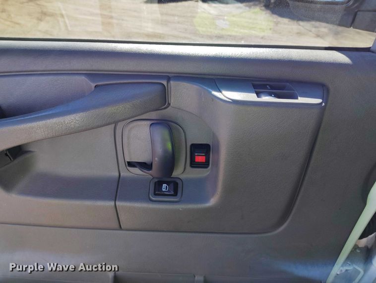 image for item YA1397 2014 GMC Savana G2500 van