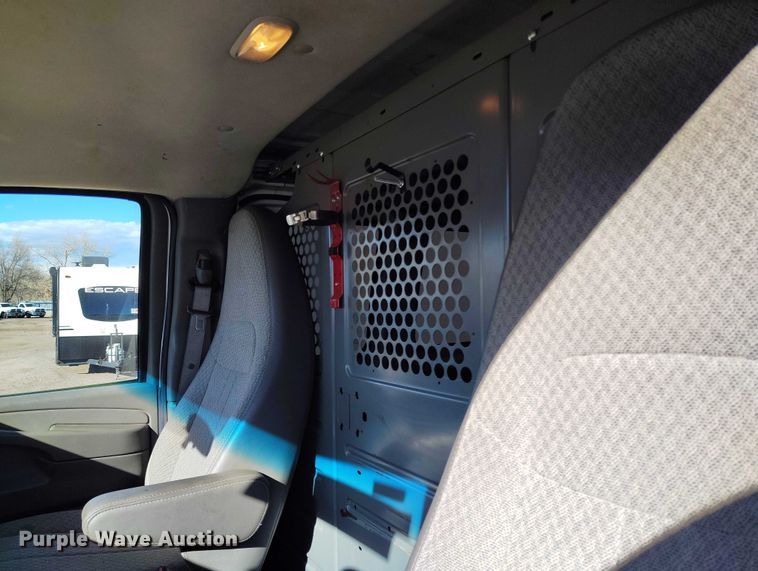 image for item YA1397 2014 GMC Savana G2500 van