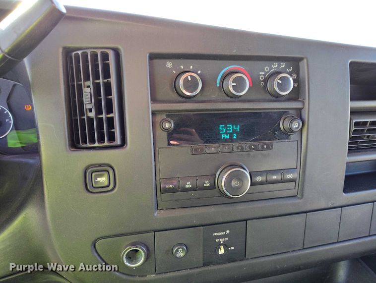 image for item YA1397 2014 GMC Savana G2500 van