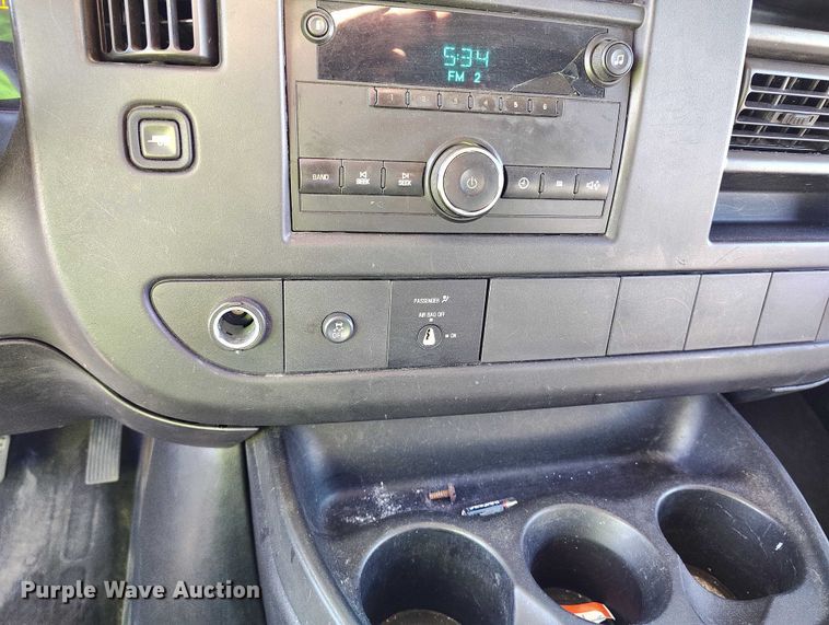 image for item YA1397 2014 GMC Savana G2500 van