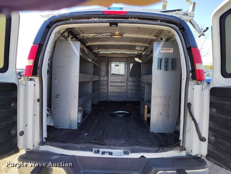 image for item YA1397 2014 GMC Savana G2500 van