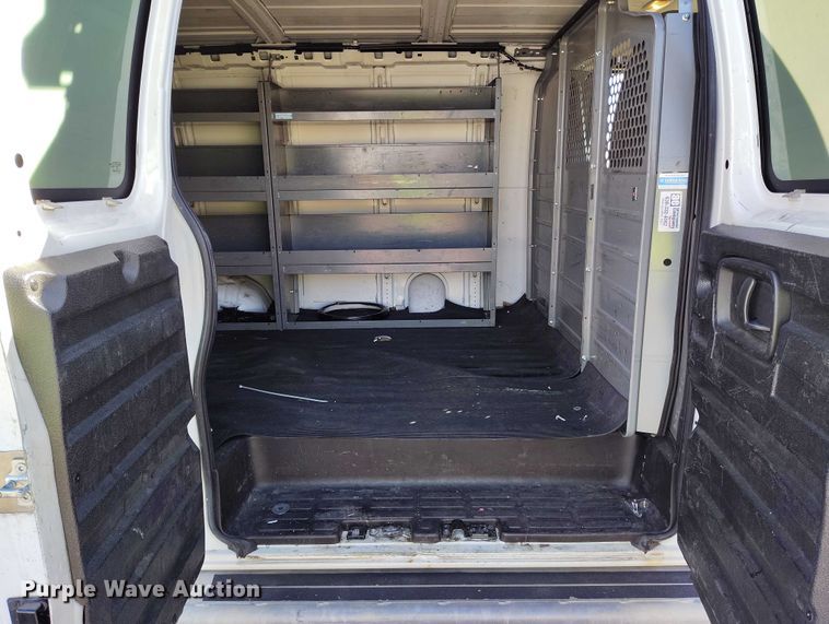 image for item YA1397 2014 GMC Savana G2500 van