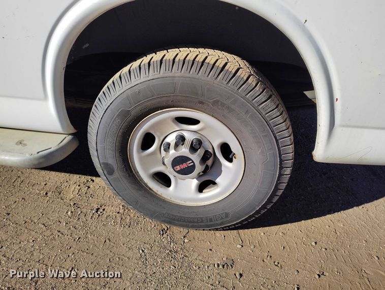 image for item YA1397 2014 GMC Savana G2500 van