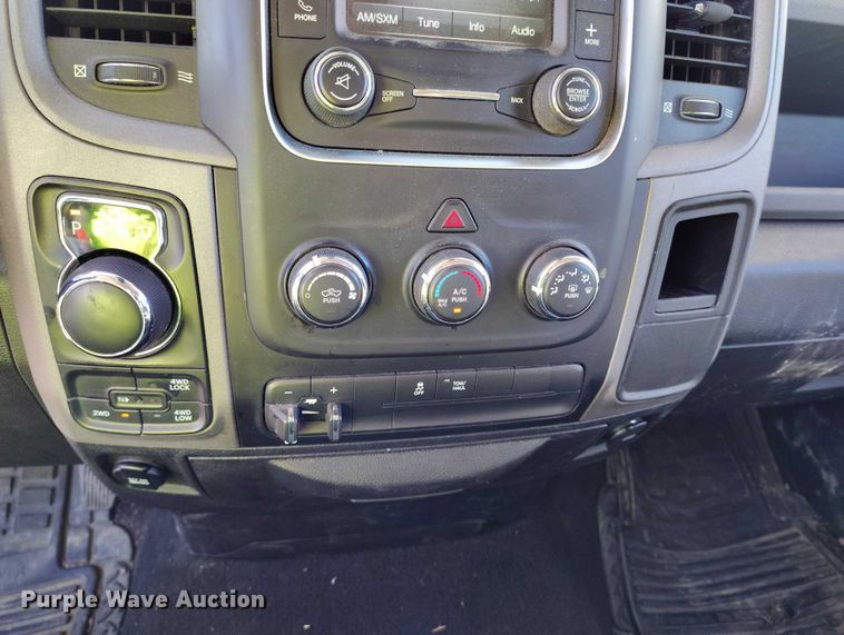 image for item YA1400 2016 RAM 1500 pickup truck