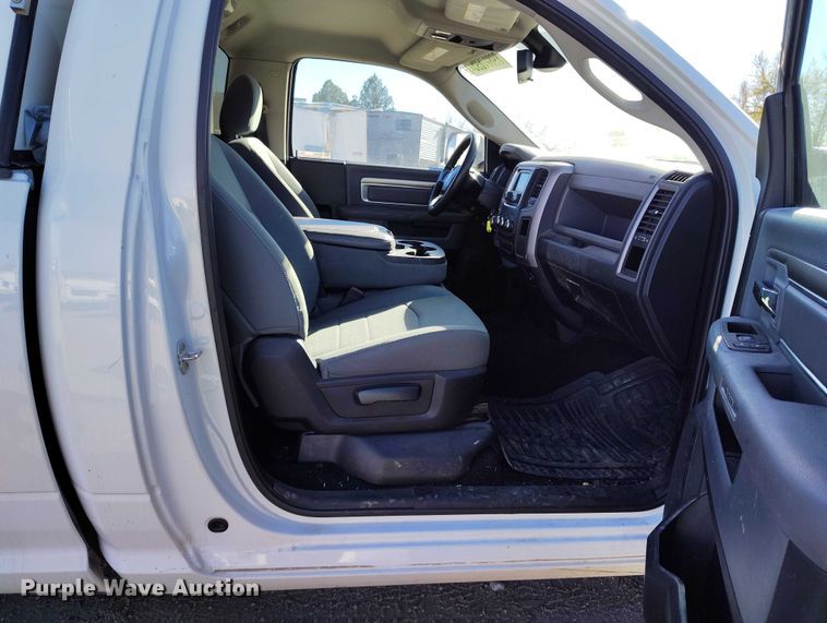 image for item YA1400 2016 RAM 1500 pickup truck