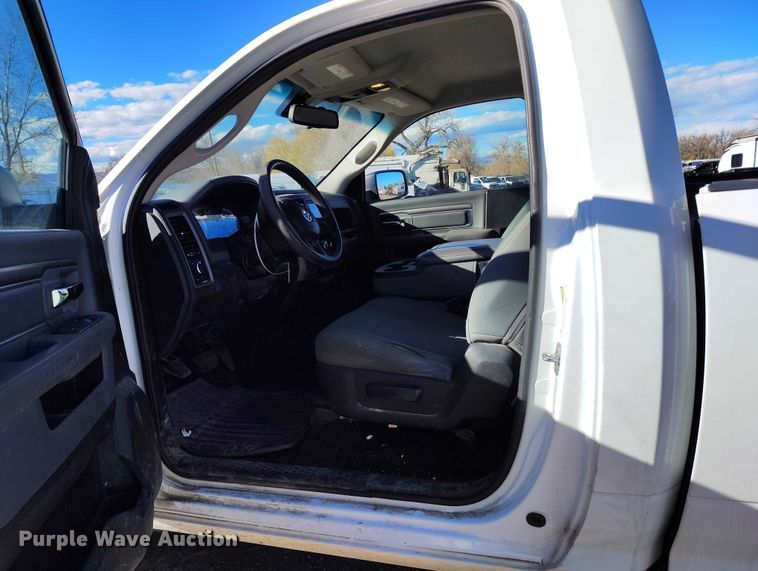 image for item YA1401 2016 RAM 1500 pickup truck