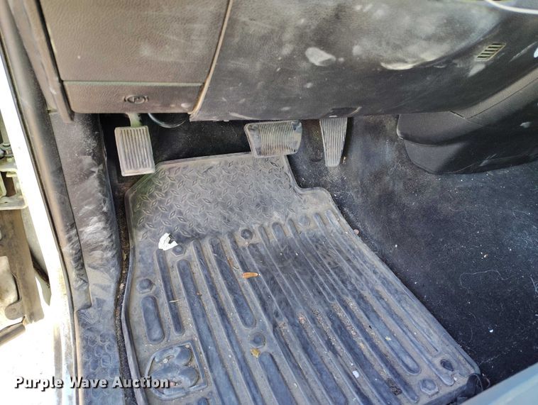 image for item YA1401 2016 RAM 1500 pickup truck