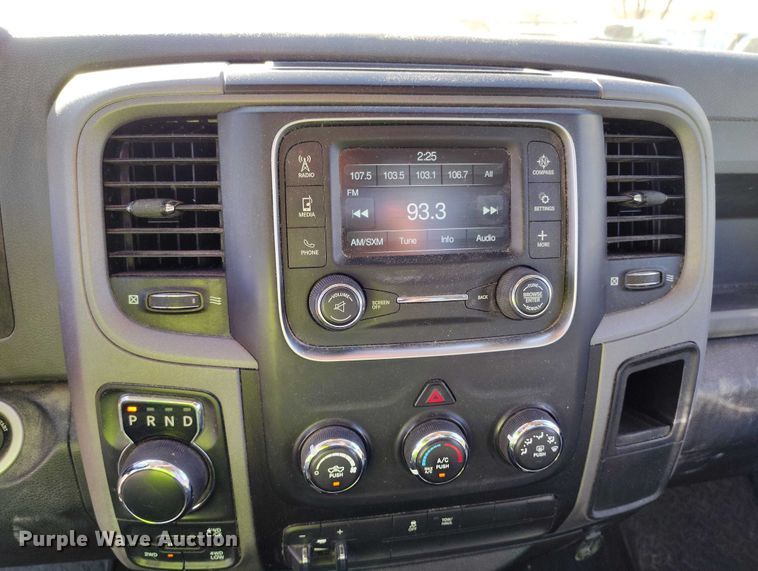 image for item YA1401 2016 RAM 1500 pickup truck