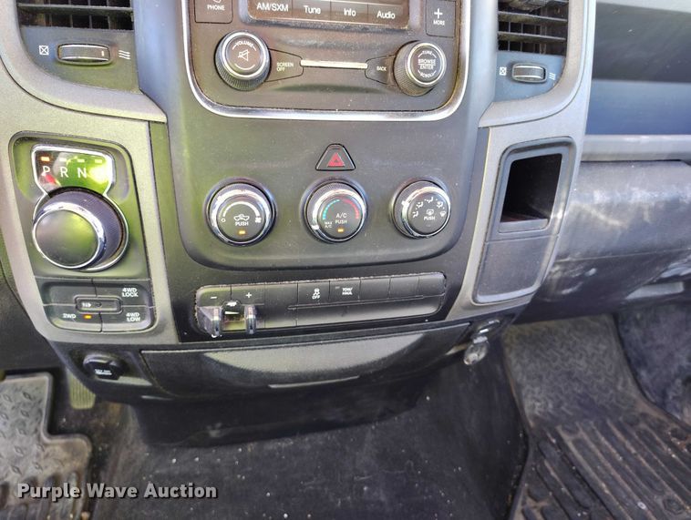 image for item YA1401 2016 RAM 1500 pickup truck