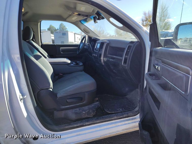 image for item YA1401 2016 RAM 1500 pickup truck