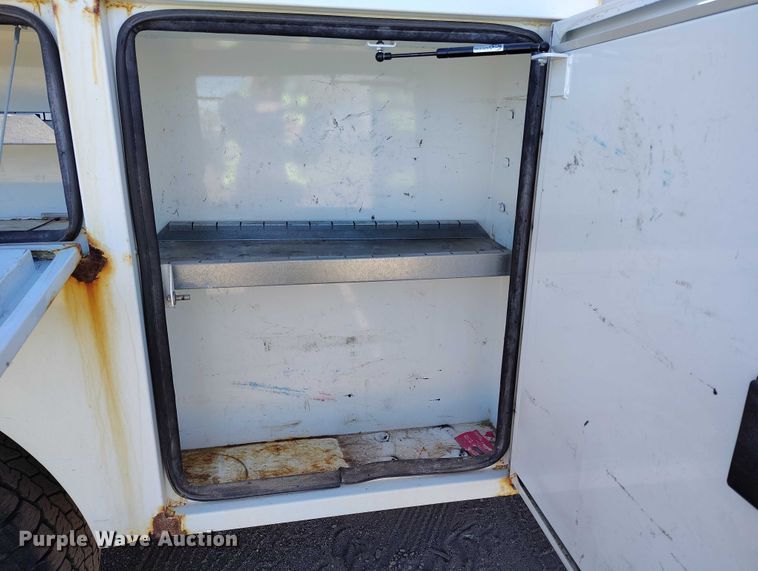 image for item YA1402 2016 Chevrolet Silverado 2500HD utility bed pickup truck