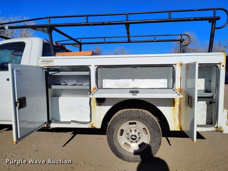 image for item YA1402 2016 Chevrolet Silverado 2500HD utility bed pickup truck