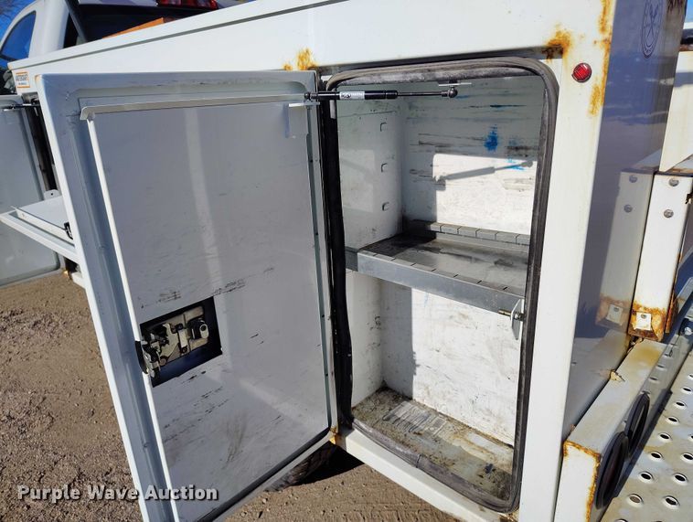 image for item YA1402 2016 Chevrolet Silverado 2500HD utility bed pickup truck