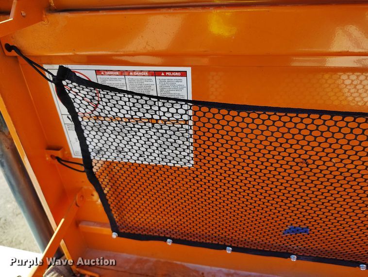 image for item YA1402 2016 Chevrolet Silverado 2500HD utility bed pickup truck