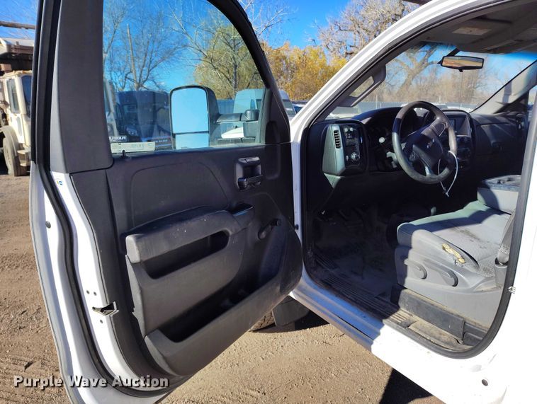 image for item YA1402 2016 Chevrolet Silverado 2500HD utility bed pickup truck