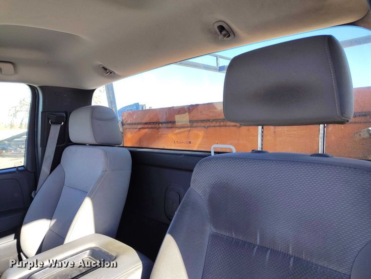 image for item YA1402 2016 Chevrolet Silverado 2500HD utility bed pickup truck