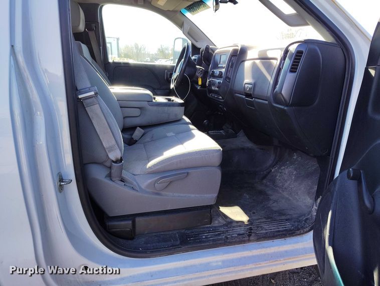 image for item YA1402 2016 Chevrolet Silverado 2500HD utility bed pickup truck