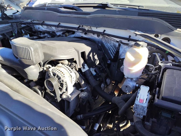 image for item YA1402 2016 Chevrolet Silverado 2500HD utility bed pickup truck