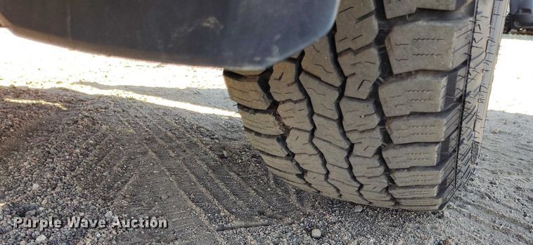 image for item YA1402 2016 Chevrolet Silverado 2500HD utility bed pickup truck