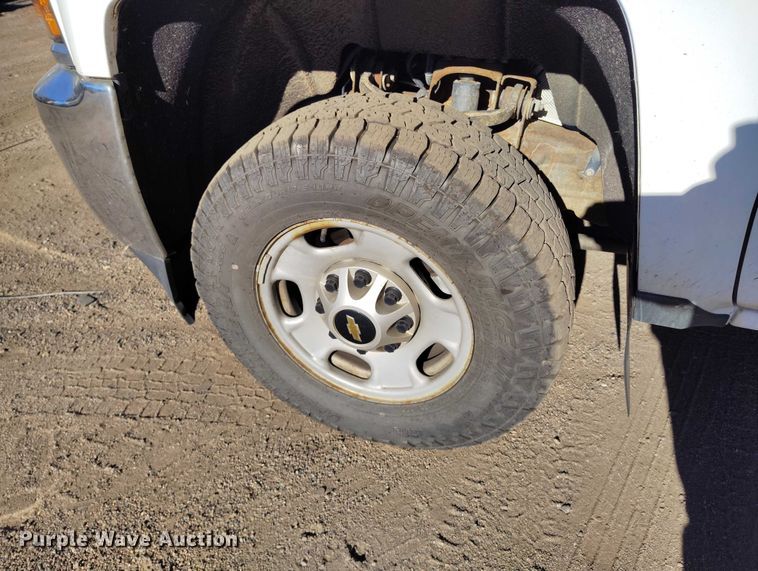 image for item YA1402 2016 Chevrolet Silverado 2500HD utility bed pickup truck