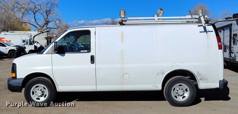image for item YA1403 2016 Chevrolet Express 2500 van