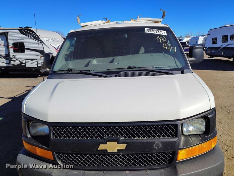 image for item YA1403 2016 Chevrolet Express 2500 van