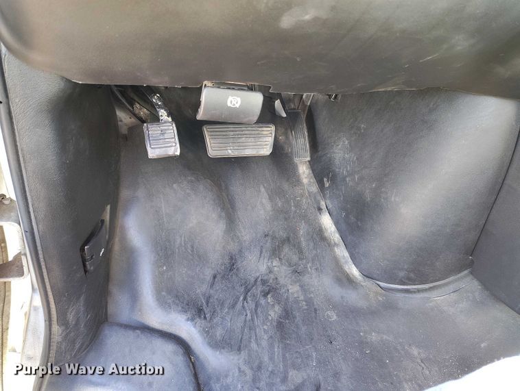 image for item YA1403 2016 Chevrolet Express 2500 van