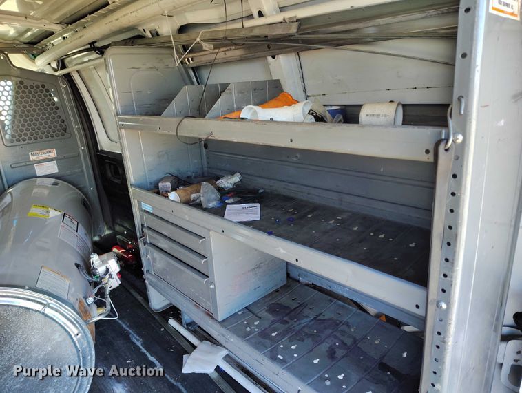 image for item YA1403 2016 Chevrolet Express 2500 van