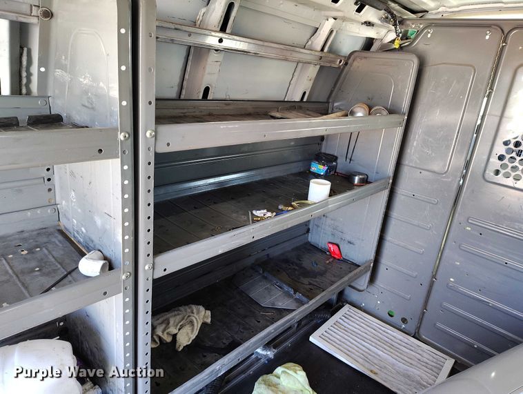 image for item YA1403 2016 Chevrolet Express 2500 van