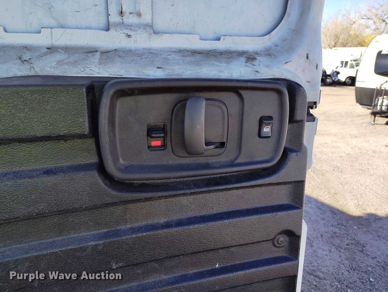 image for item YA1403 2016 Chevrolet Express 2500 van