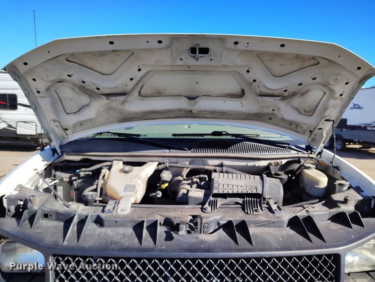 image for item YA1403 2016 Chevrolet Express 2500 van