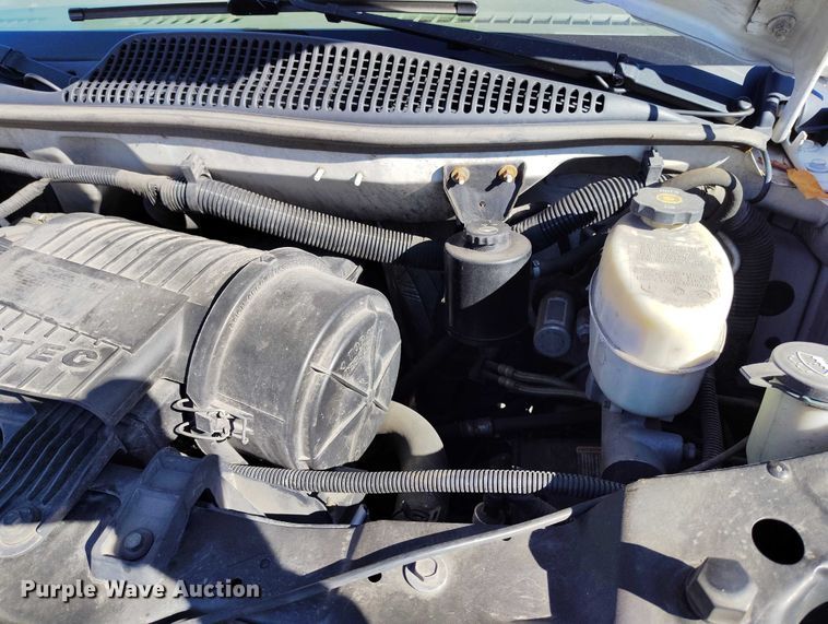 image for item YA1403 2016 Chevrolet Express 2500 van