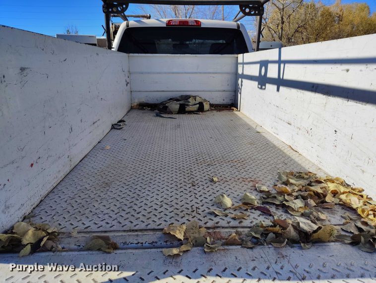 image for item YA1404 2018 Chevrolet Silverado 2500HD utility bed pickup truck