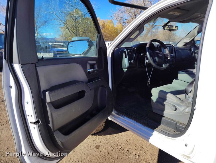 image for item YA1404 2018 Chevrolet Silverado 2500HD utility bed pickup truck