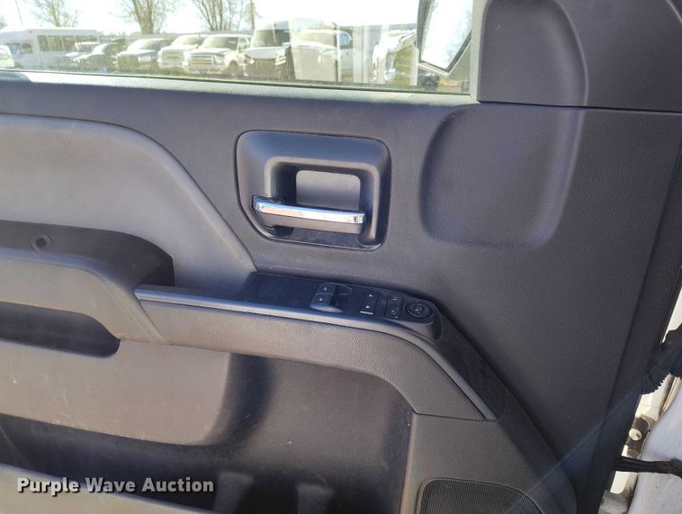 image for item YA1404 2018 Chevrolet Silverado 2500HD utility bed pickup truck