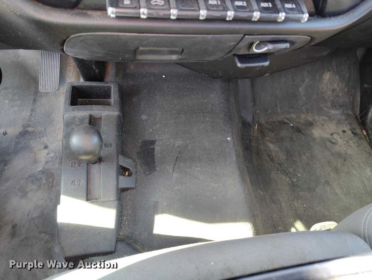 image for item YA1404 2018 Chevrolet Silverado 2500HD utility bed pickup truck