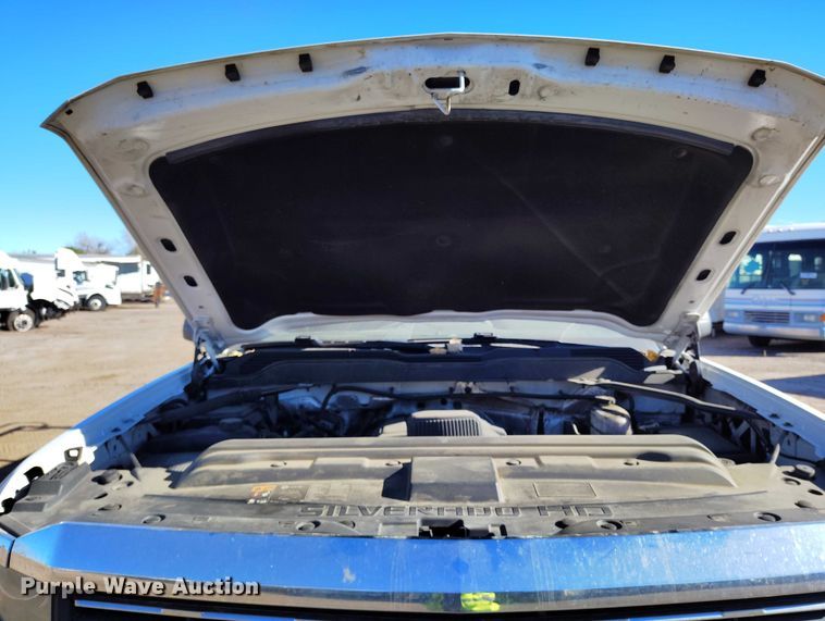 image for item YA1404 2018 Chevrolet Silverado 2500HD utility bed pickup truck