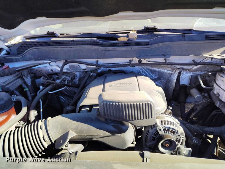 image for item YA1404 2018 Chevrolet Silverado 2500HD utility bed pickup truck