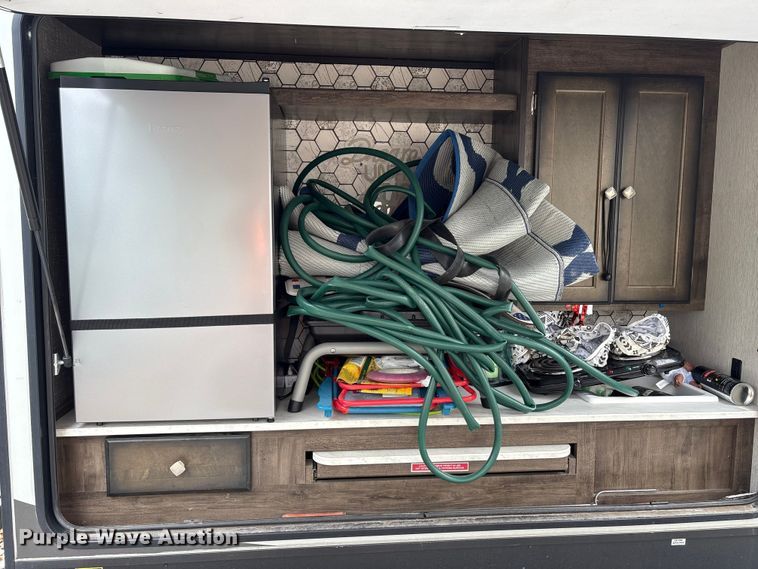 image for item YA1609 2020 Heartland  Wilderness camper